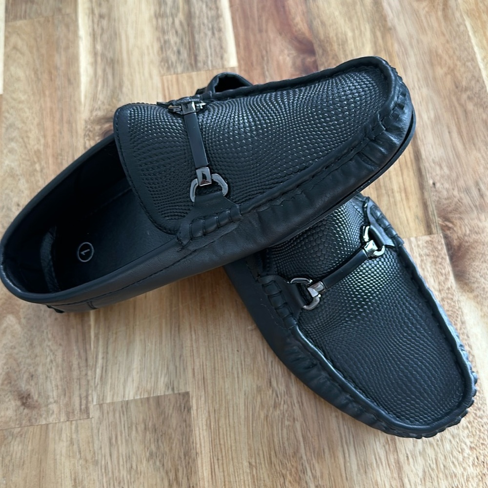 Boys black loafers size 1
